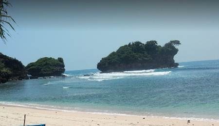 Read more about the article Pantai Watu Karung Pacitan Surfing Tiket Masuk Murah Rekomended
